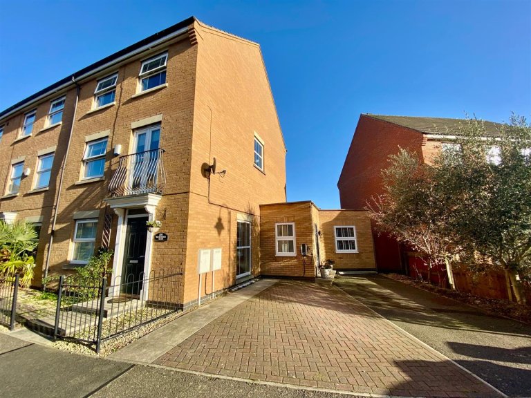Buckthorn Road, Hampton Hargate, Peterborough