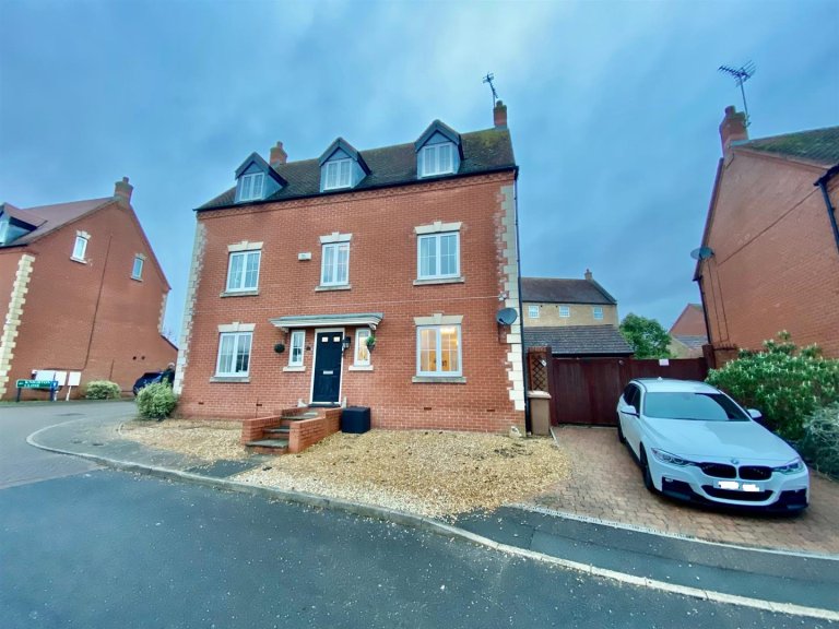 Horseshoe Way, Hampton Vale, Peterborough