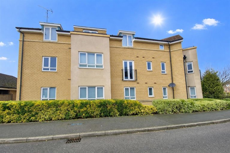 Mid Water Crescent, Hampton Vale, Peterborough