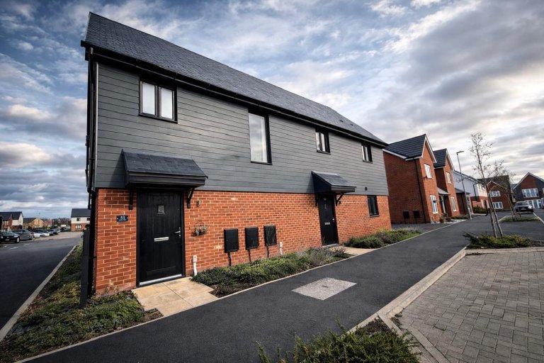 Banbury Drive, Hampton Water, Peterborough