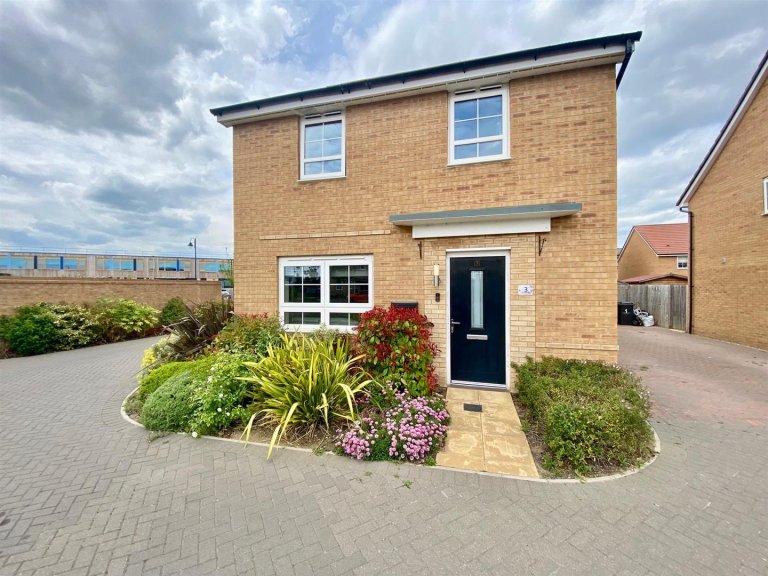 Meadley Place, Hampton Water, Peterborough
